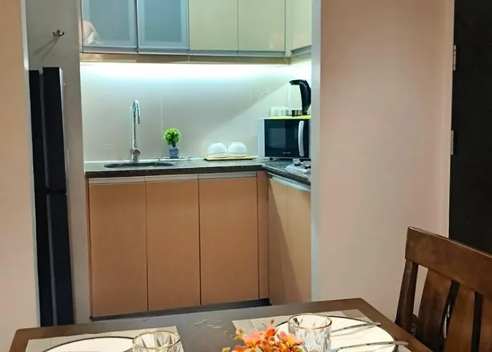 Aparthotel Skyline 81 Newport Condotel Naia T3 3*