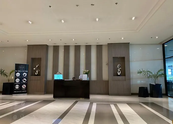 Skyline 81 Newport Condotel Naia T3 Manila