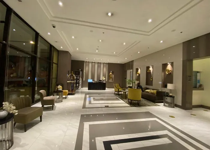 Skyline 81 Newport Condotel Naia T3 3*